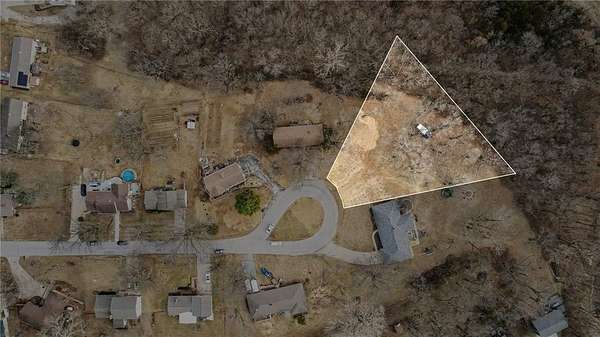 0.93 Acres of Residential Land for Sale in Parkville, Missouri