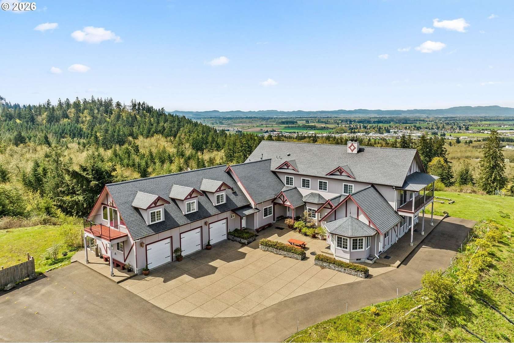 11.3 Acres of Land with Home for Sale in Eugene, Oregon