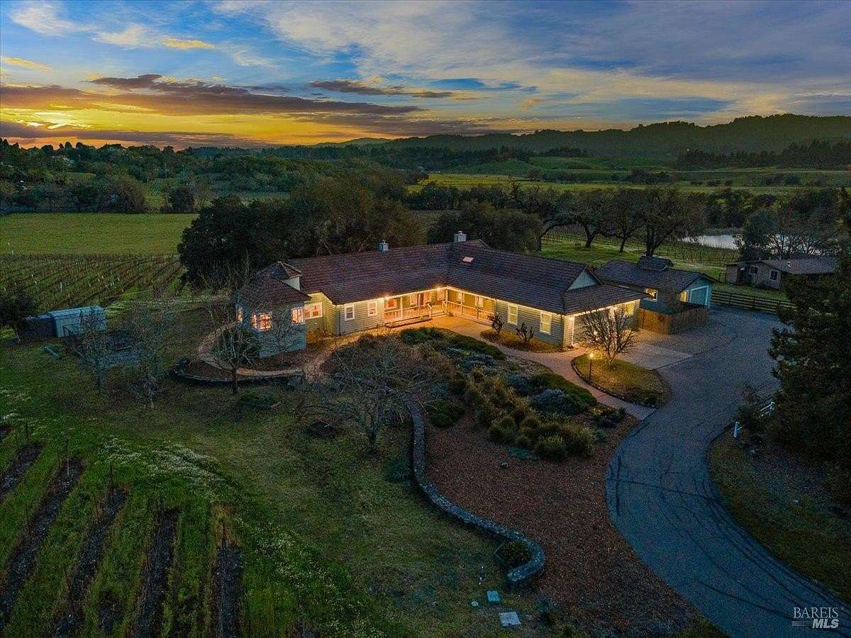 20 Acres of Agricultural Land with Home for Sale in Healdsburg, California