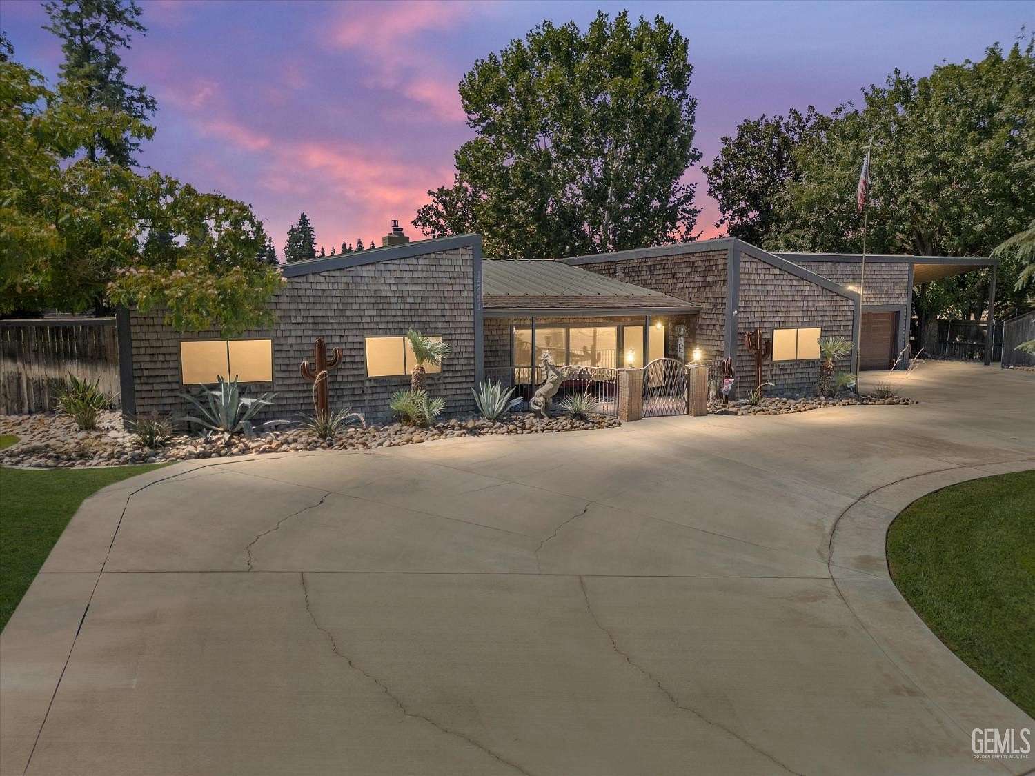 2.5 Acres of Land with Home for Sale in Bakersfield, California