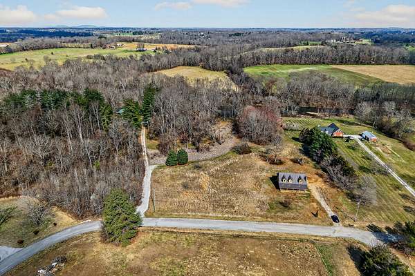 0.87 Acres of Residential Land for Auction in Morrison, Tennessee