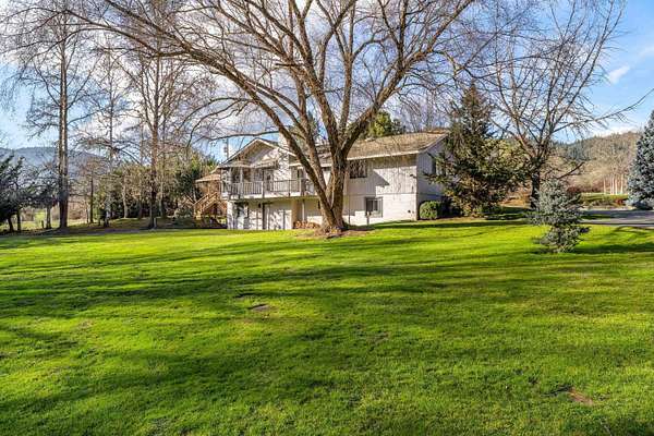 2.62 Acres of Land with Home for Sale in Rogue River, Oregon