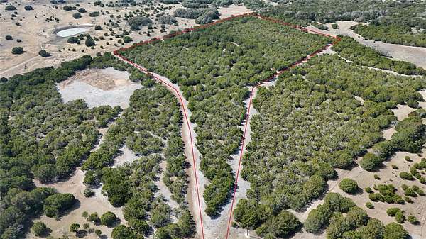 15 Acres of Land for Sale in Lampasas, Texas