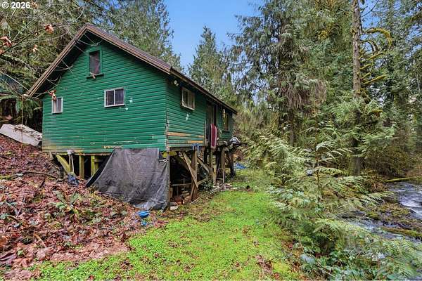 6.5 Acres of Land with Home for Sale in McMinnville, Oregon