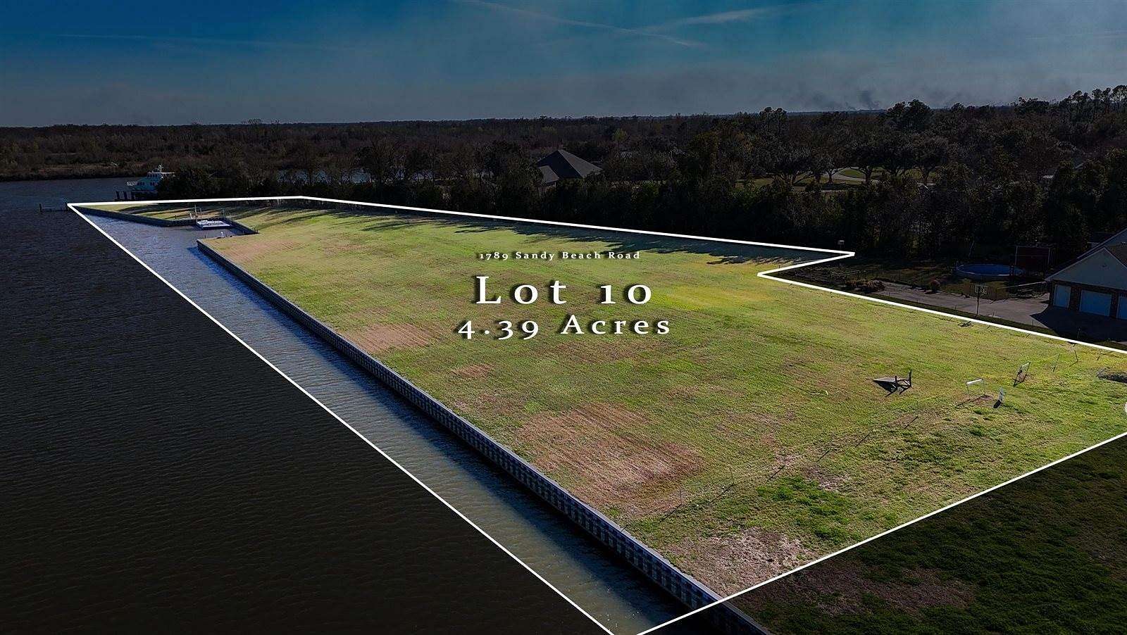 4.4 Acres of Residential Land for Sale in Houma, Louisiana