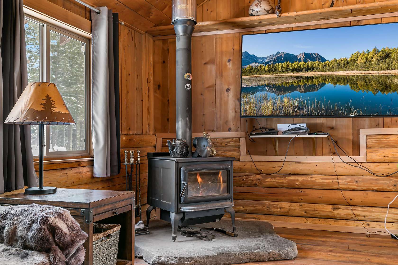 1.76 Acres of Land with Home for Sale in Klamath Falls, Oregon