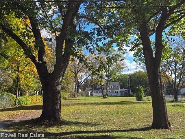 0.85 Acres of Residential Land for Sale in Flint, Michigan