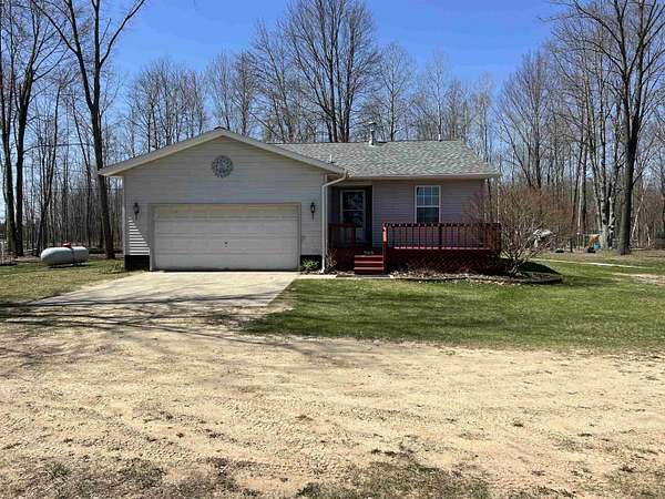 25 Acres of Recreational Land with Home for Sale in Gladwin, Michigan