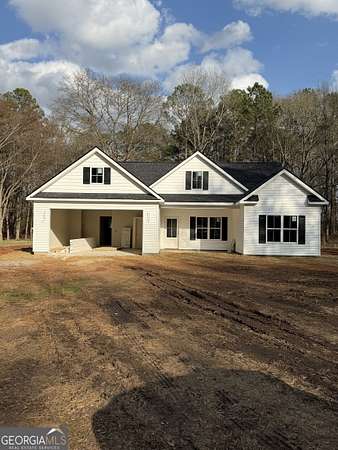 3 Acres of Land with Home for Sale in Molena, Georgia