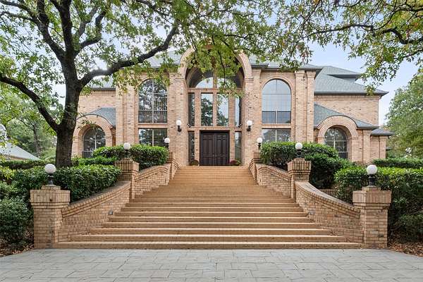 4.2 Acres of Land with Home for Sale in Fort Worth, Texas