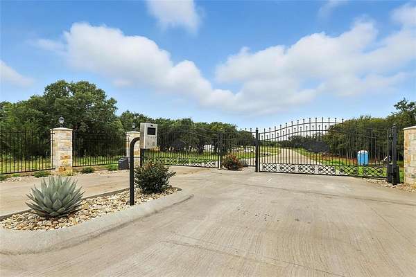 1.27 Acres of Residential Land for Sale in Burleson, Texas