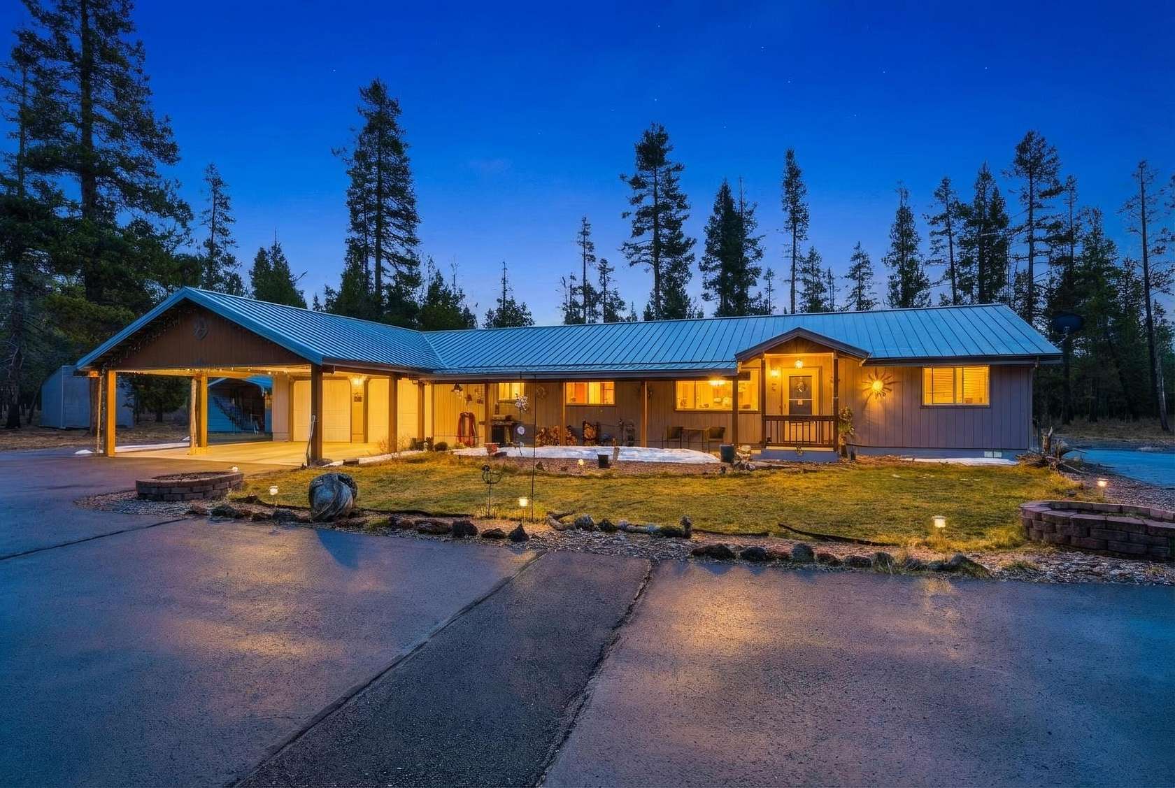 9.3 Acres of Land with Home for Sale in La Pine, Oregon