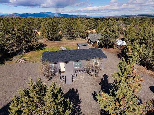2 Acres of Land with Home for Sale in Prineville, Oregon