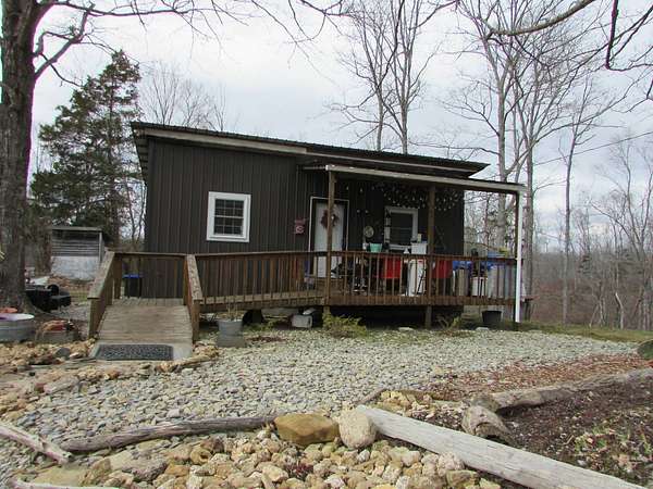 13 Acres of Recreational Land with Home for Sale in Columbia, Kentucky