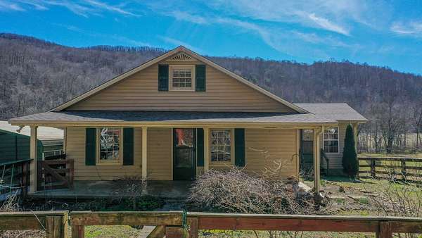 225 Acres of Land for Sale in Monterey, Tennessee