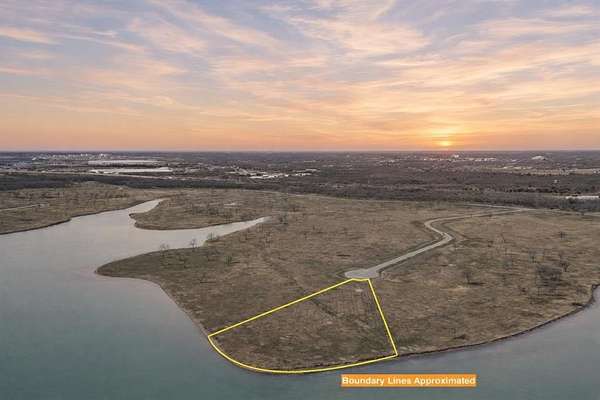 1.78 Acres of Residential Land for Sale in Corsicana, Texas