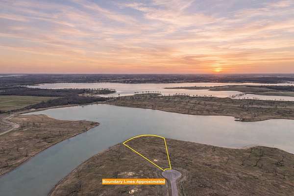 1.78 Acres of Residential Land for Sale in Corsicana, Texas