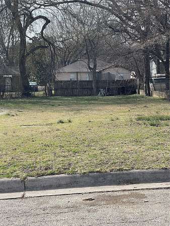 0.13 Acres of Residential Land for Sale in Gainesville, Texas