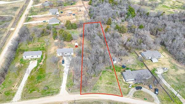 1 Acre of Residential Land for Sale in Corsicana, Texas