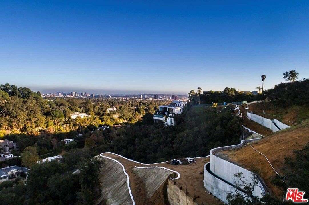 3.39 Acres of Residential Land for Sale in Los Angeles, California