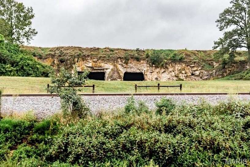 49 Acres of Commercial Land for Sale in Elsberry, Missouri