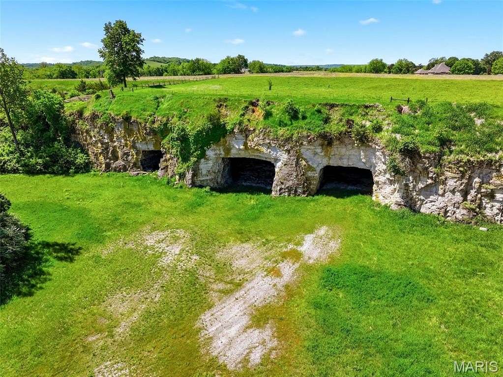 49 Acres of Commercial Land for Sale in Elsberry, Missouri