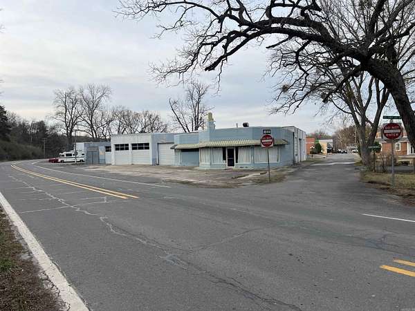 2 Acres of Improved Commercial Land for Sale in Clinton, Arkansas