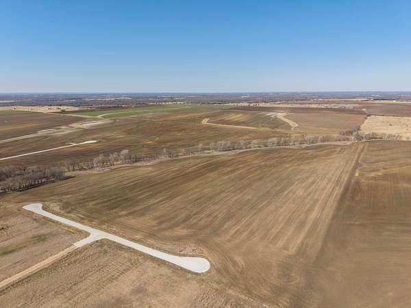 12.4 Acres of Land for Sale in Hillsboro, Texas