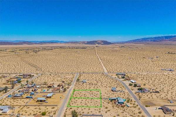1.4 Acres of Land for Sale in Joshua Tree, California