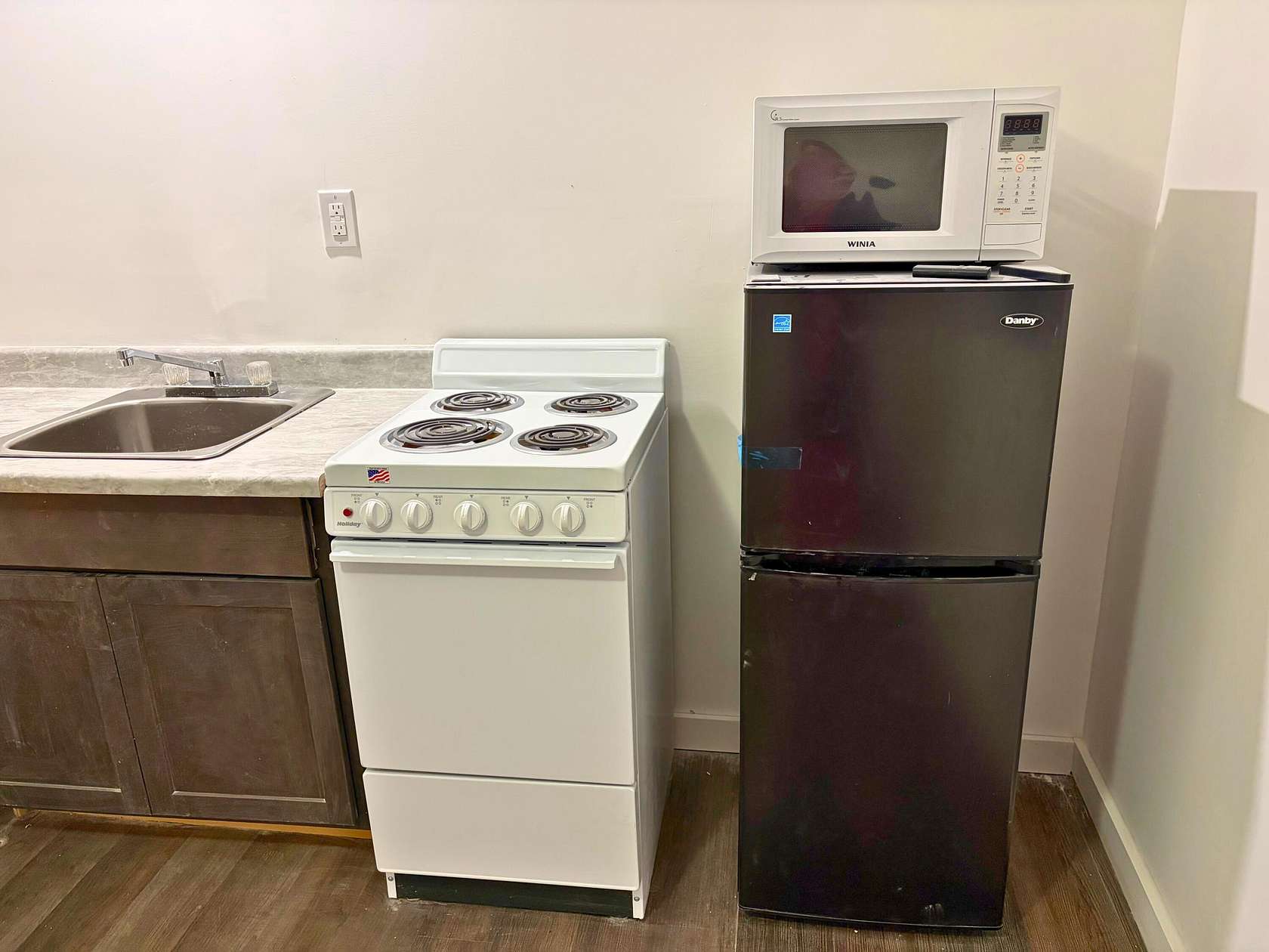 1 Acre of Land with Home for Lease in Adams Run, South Carolina