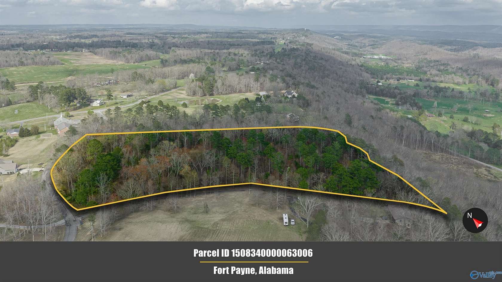 14 Acres of Land for Sale in Fort Payne, Alabama