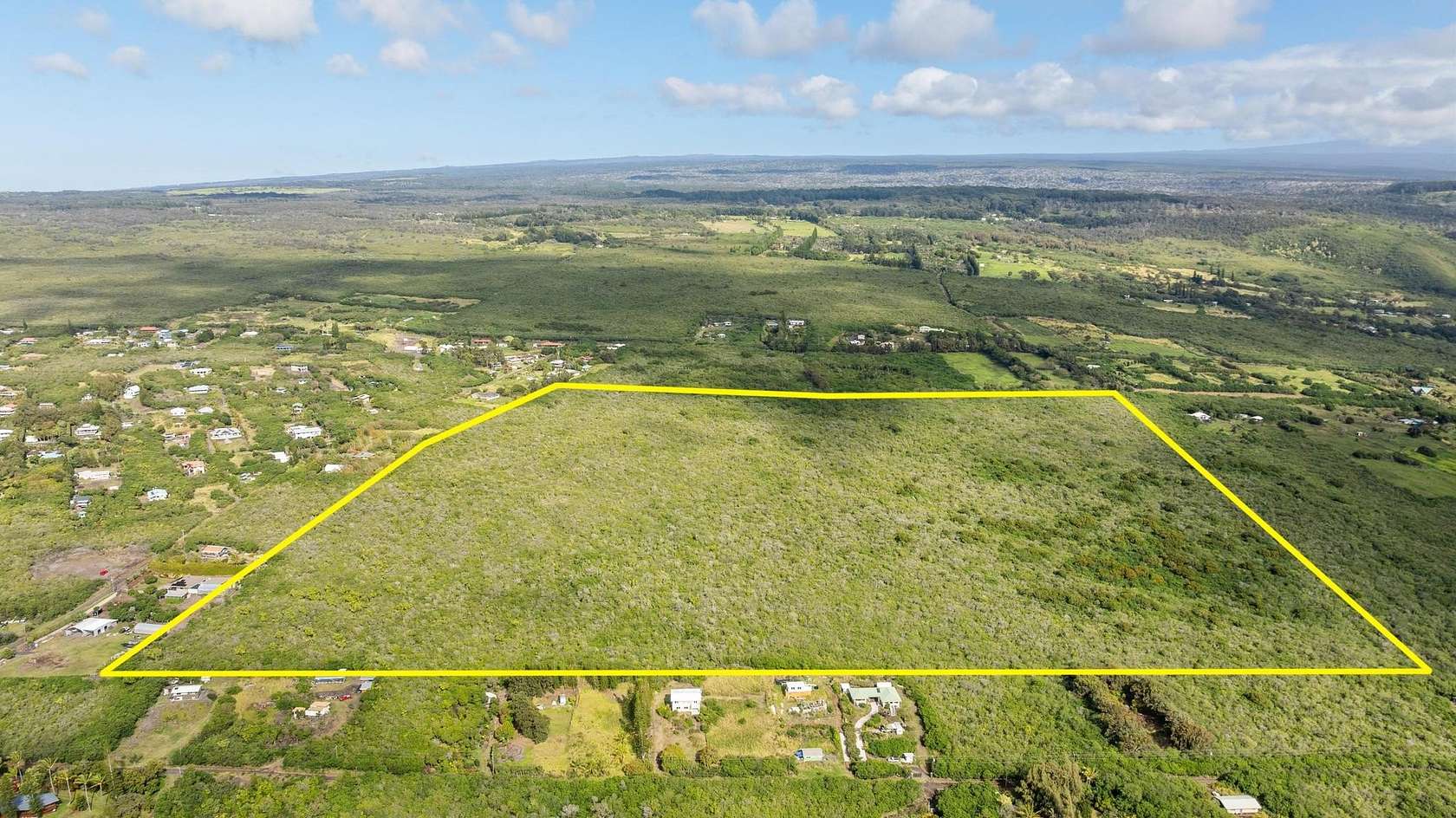 98.7 Acres of Agricultural & Residential Land for Sale in Nāʻālehu, Hawaii