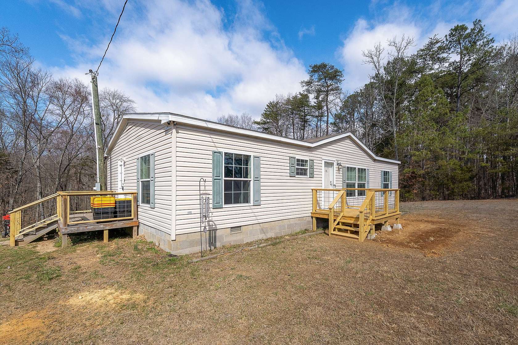 5.1 Acres of Land with Home for Sale in Walling, Tennessee