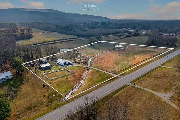 9.16 Acres of Land for Sale in McMinnville, Tennessee