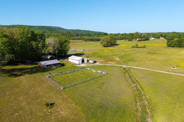 9.16 Acres of Land for Sale in McMinnville, Tennessee
