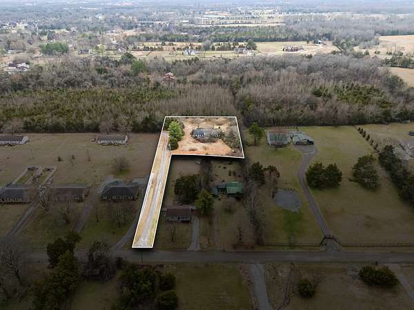 1 Acre of Residential Land for Auction in Murfreesboro, Tennessee