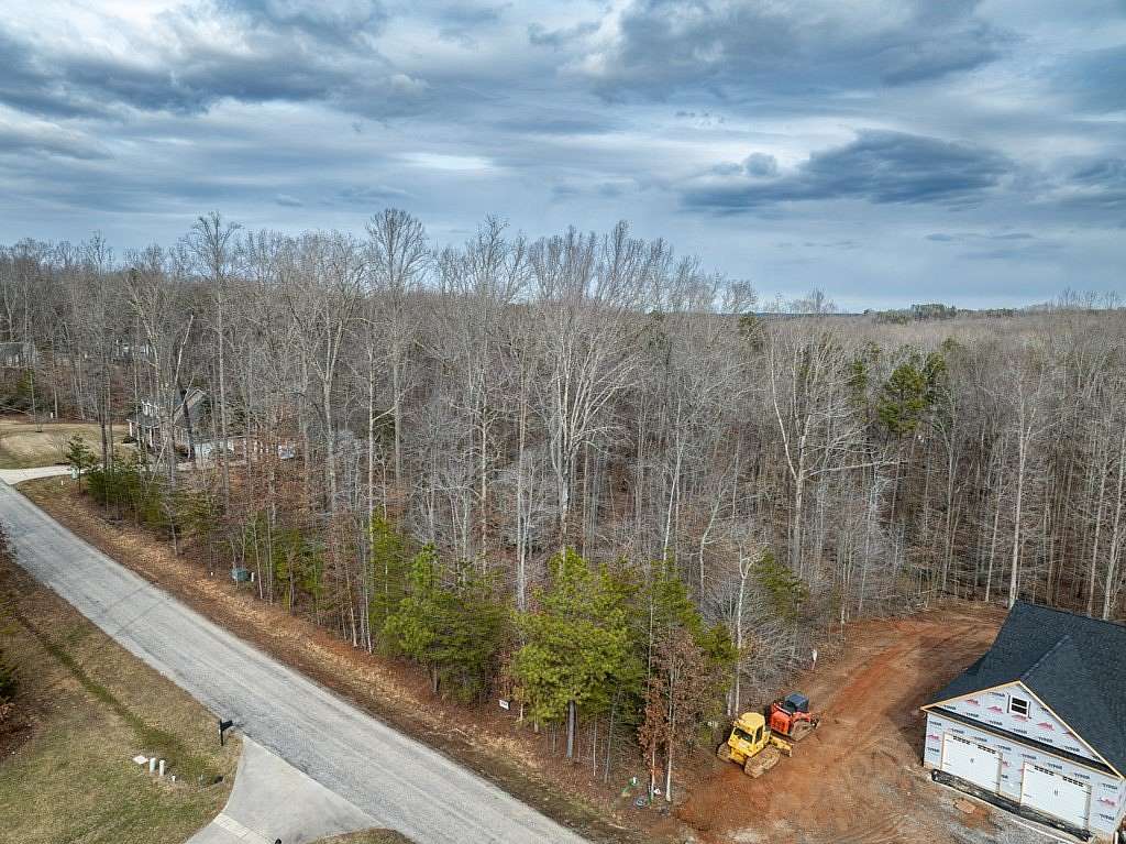 1.27 Acres of Land for Sale in Farmville, Virginia