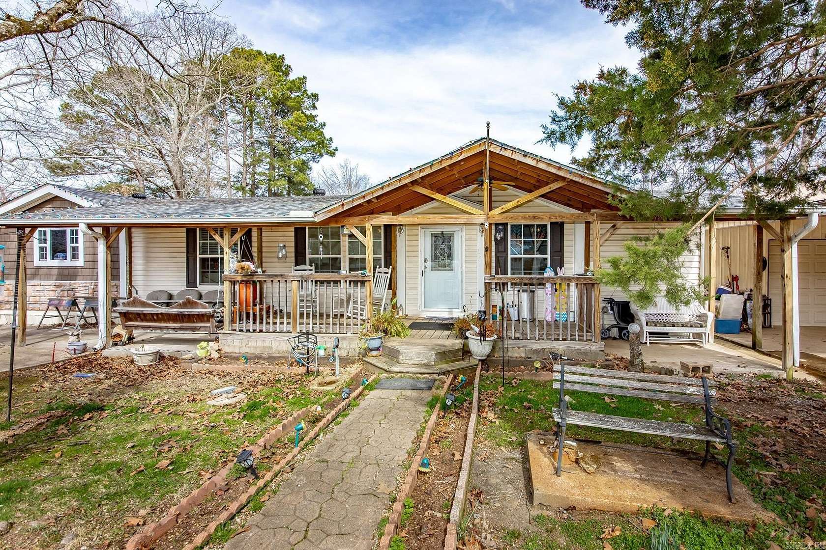 1.55 Acres of Land with Home for Sale in Jacksonville, Arkansas