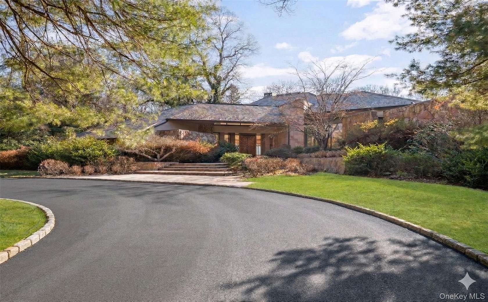 6 Acres of Land with Home for Sale in Old Westbury, New York