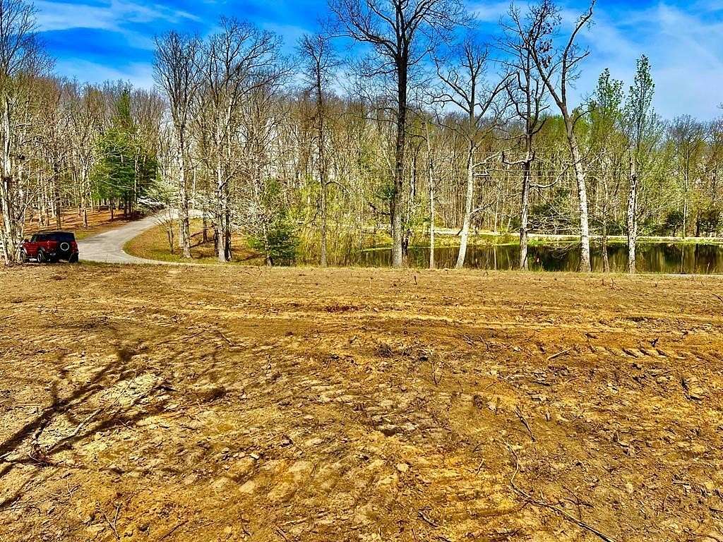 2.5 Acres of Residential Land for Sale in Jamestown, Tennessee