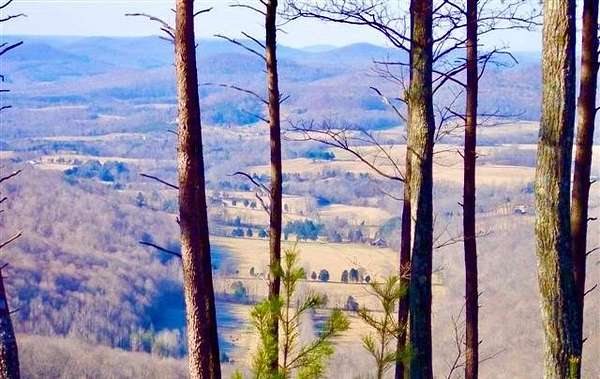 2.5 Acres of Residential Land for Sale in Jamestown, Tennessee