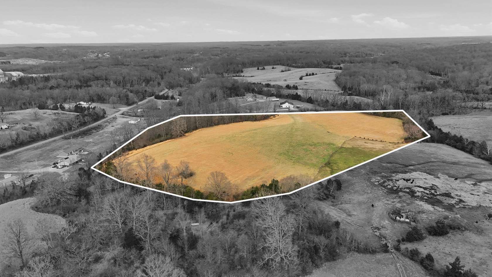 10 Acres of Residential Land for Sale in Burns, Tennessee