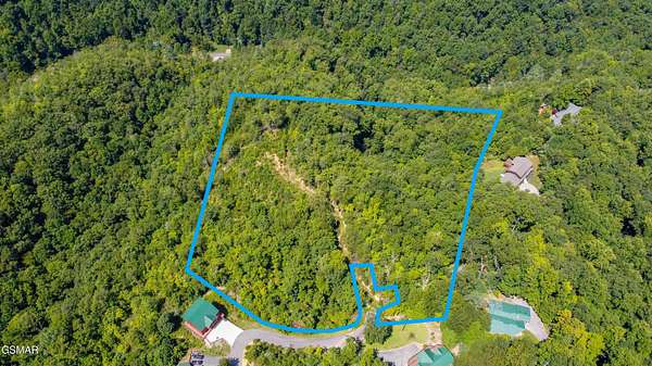 11.6 Acres of Land for Sale in Gatlinburg, Tennessee