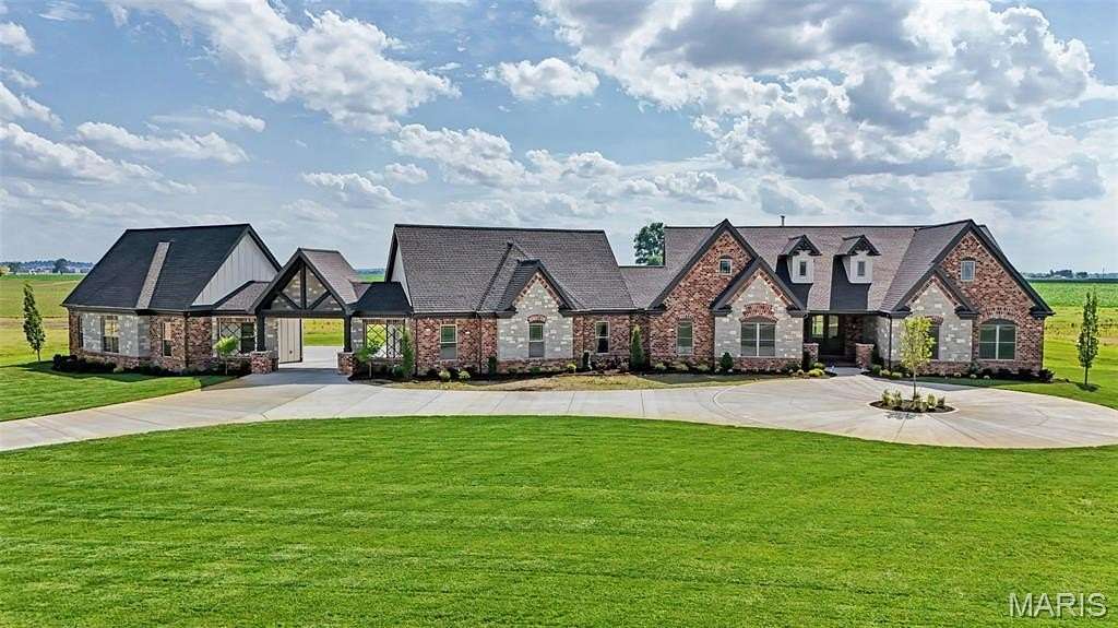 5 Acres of Land with Home for Sale in Orchard Farm, Missouri