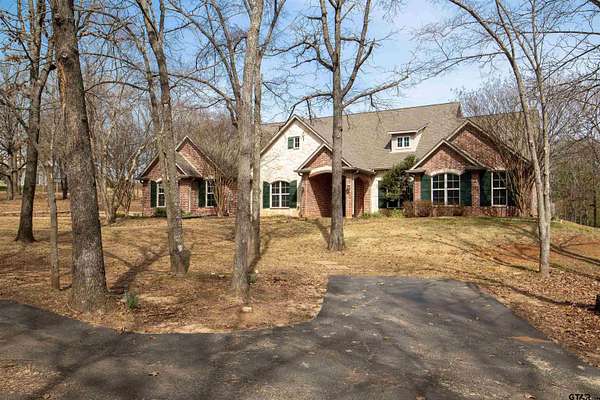 8.32 Acres of Land with Home for Sale in Lindale, Texas