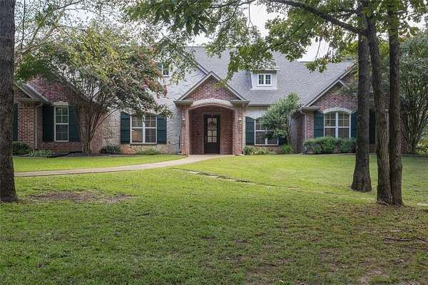 8.32 Acres of Land with Home for Sale in Lindale, Texas