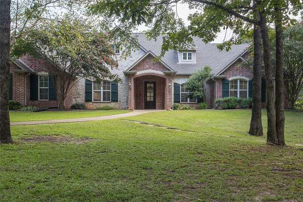 8.32 Acres of Land with Home for Sale in Lindale, Texas