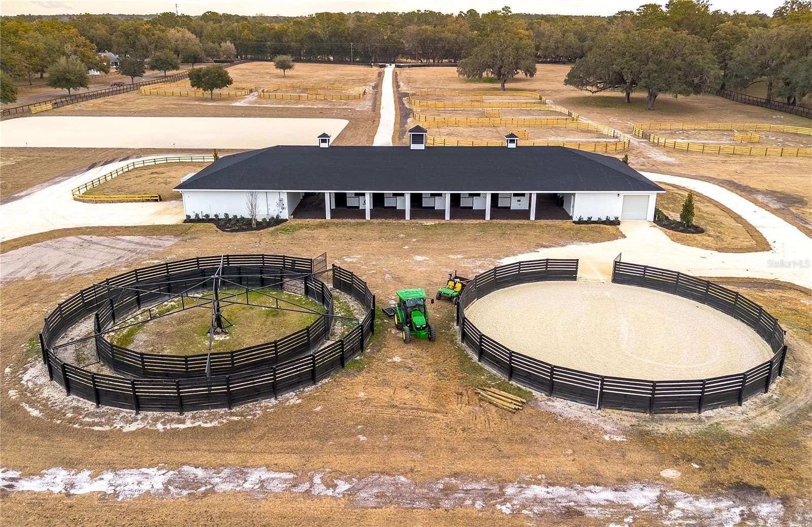 21 Acres of Agricultural Land with Home for Lease in Morriston, Florida