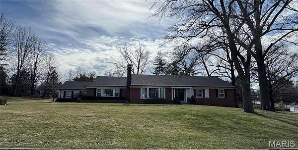 1 Acre of Residential Land for Sale in Frontenac, Missouri