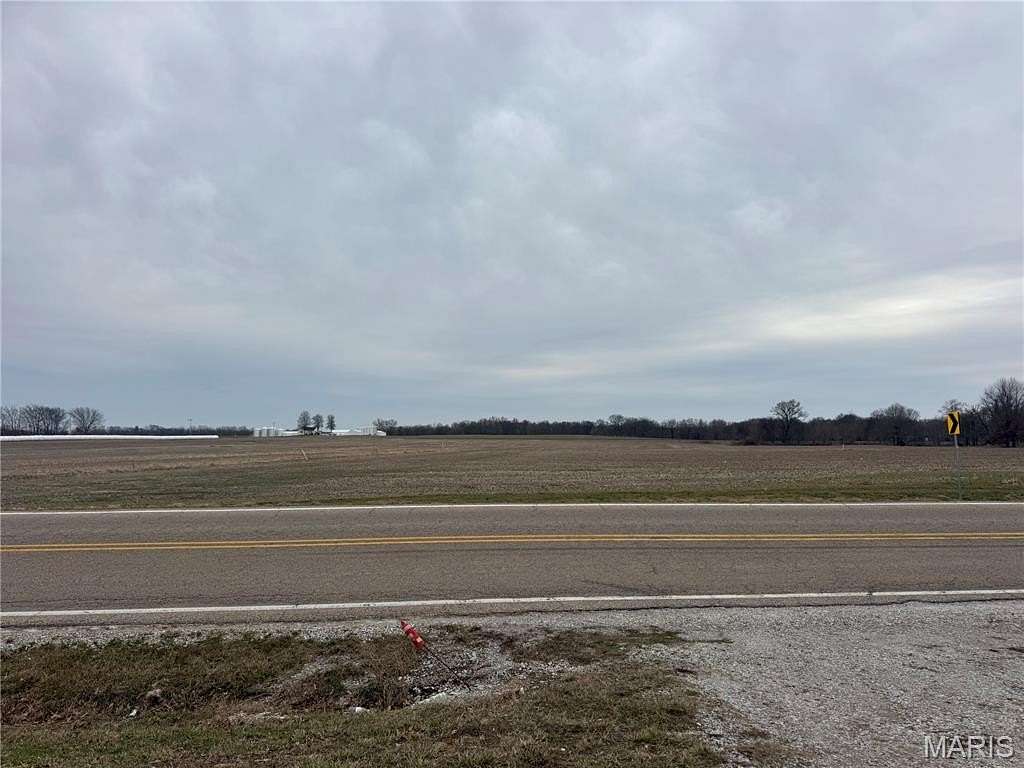 4.37 Acres of Residential Land for Sale in Trenton, Illinois